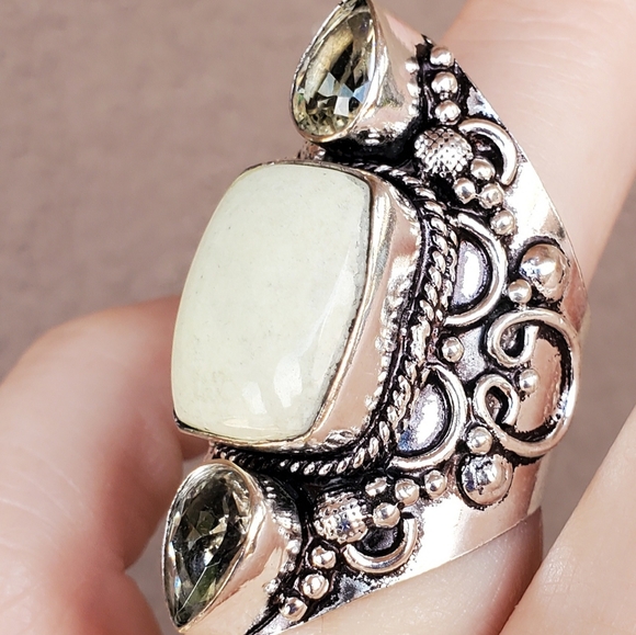 New Lemon Chrysoprase and White Topaz 925 Silver Statement Ring. - Picture 4 of 11